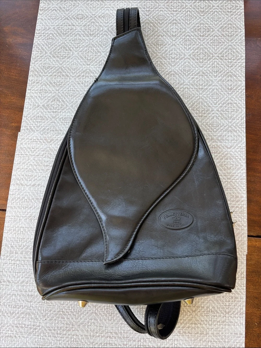 Vintage Italian Petteterria Sling backpack. Beautiful Italian leather.